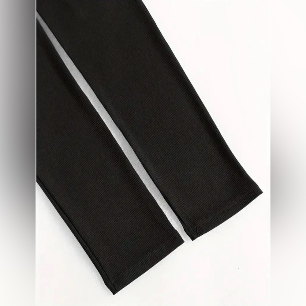 Jenni from Macyβs Black Long Sleeve Jumpsuit with back out & Padding πΌ - Picture 7 of 12